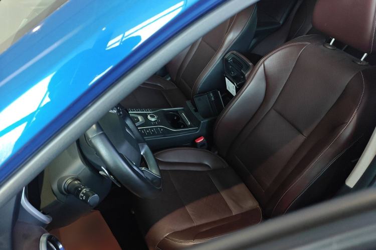 Used Wey VV6 2018 2.0T Two-Wheel Drive Flagship Version China V Standard
