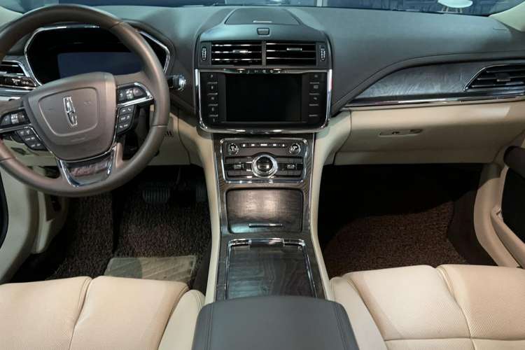 Used Lincoln Continental 2017 2.0T Two-Wheel Drive Deluxe Edition
