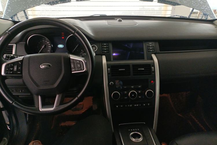 Used Land Rover Discovery Sport 2019 240 PS SE Version China VI Standard
