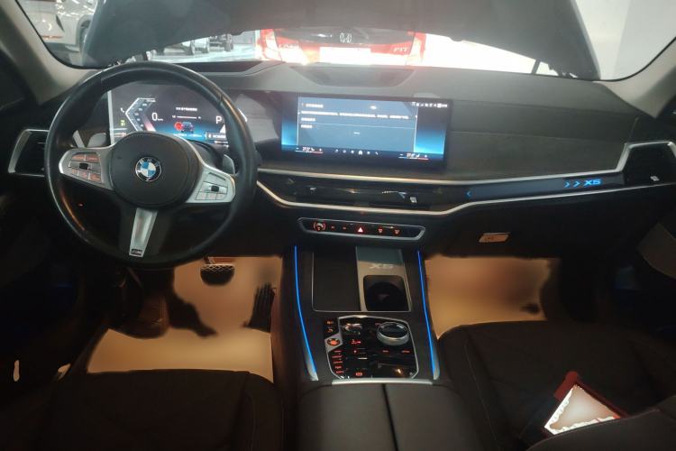 Used BMW X5 2023 xDrive 30Li Luxury M Sport Night Edition Package
