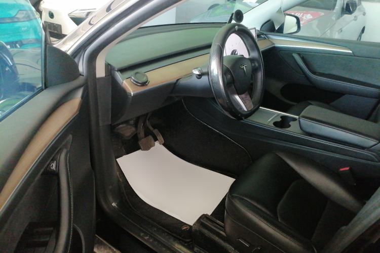 Used Tesla Model Y 2021 Long-Range All-Wheel-Drive Version 3D7