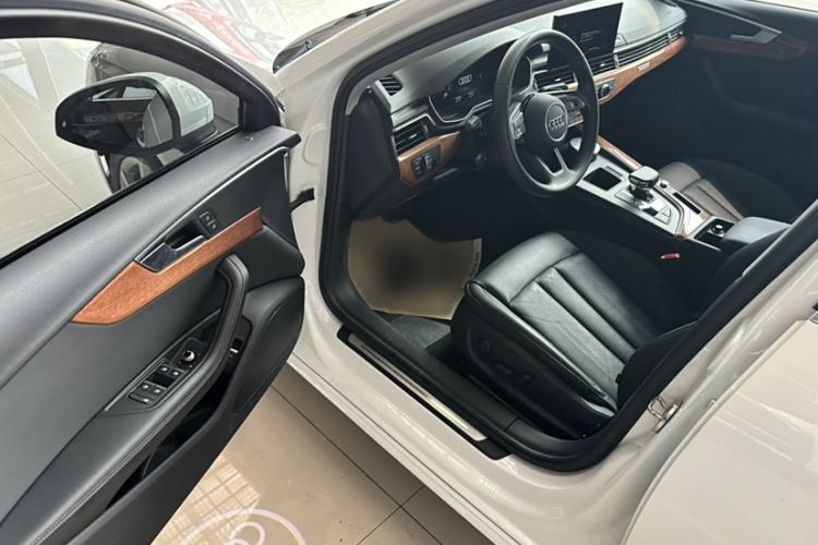 Used Audi A4L 2020 40 TFSI quattro Luxury Prestige Edition
