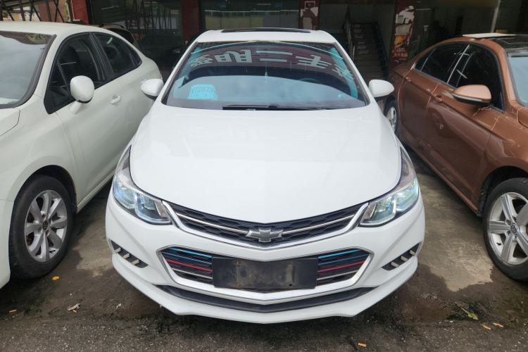 Used Chevrolet Cruze 2017 1.5L Automatic Pioneer Sunroof Edition
