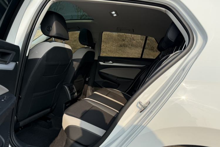 Used Volkswagen Golf 2024 280TSI DSG Pro 50th Anniversary Edition
