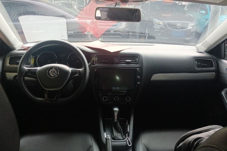 Used Volkswagen Sagitar 2015 1.6L Automatic Comfort Model