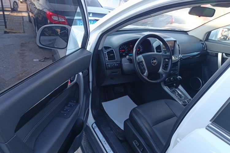 Used Chevrolet Captiva 2014 2.4L 4x4 Flagship Edition 7 Seats