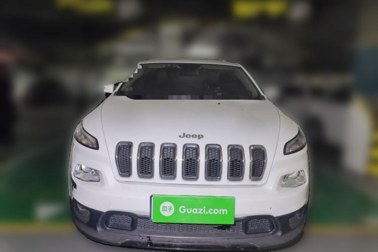 Used  Cherokee 2014 2.4L Urban Edition
