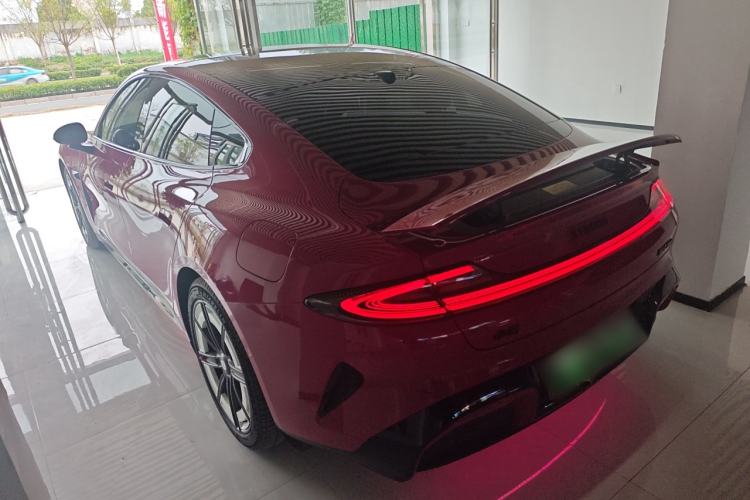 Used  SU7 2024 Four-Wheel Drive Ultra-Long Range Advanced Intelligent Driving Max Edition
