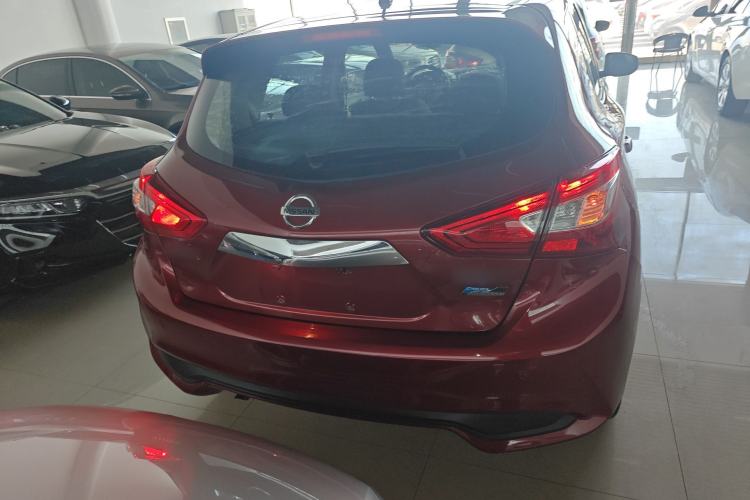 Used Nissan Tiida 2016 1.6L CVT Cool Dynamic Edition