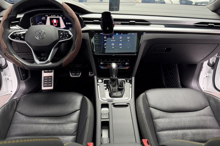 Used Volkswagen FAW-Volkswagen CC 2023 380TSI Striking Edition
