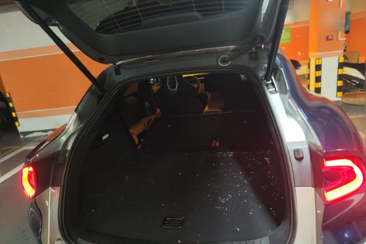 Used Xiaomi Auto YU7 2025 Ultra-Long Range High-Performance All-Wheel-Drive Max Edition