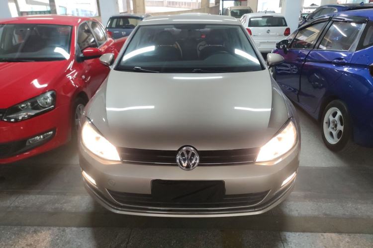Used Volkswagen Golf 2016 1.6L Automatic Fashion Model
