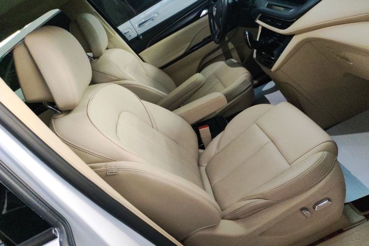 Used Buick GL8 2022 ES Landtrek 653T Luxury Edition
