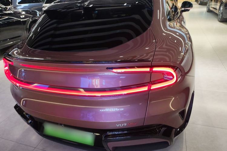 Used  YU7 2025 Ultra-Long Range High-Performance All-Wheel-Drive Max Edition
