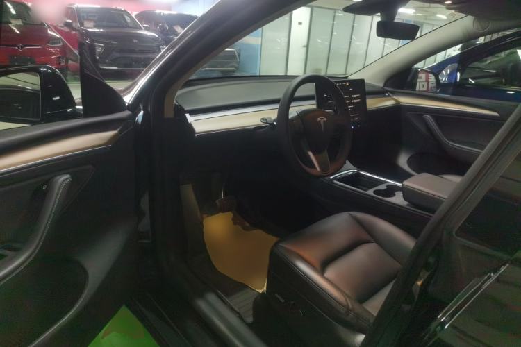 Used Tesla Model Y 2021 Standard Range Rear-Wheel Drive Version