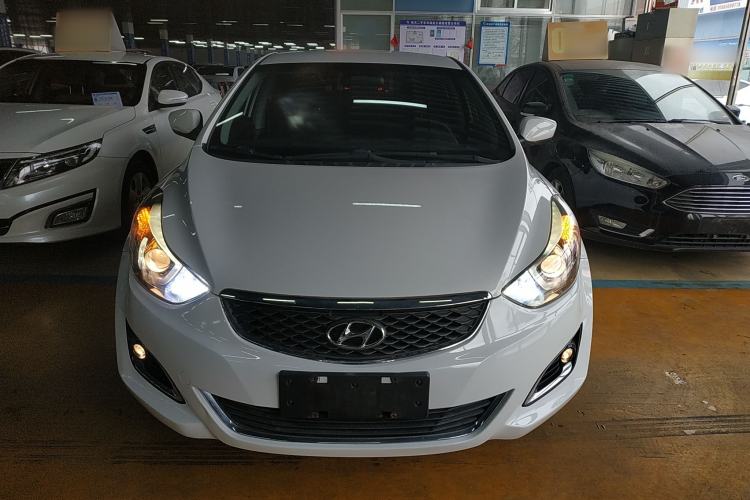 Used Hyundai Elantra 2016 1.6L Automatic Smart Version
