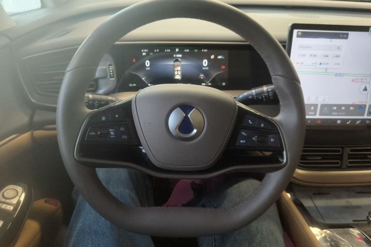 Used Denza D9 2024 DM-i 980 Four-Wheel Drive Flagship Model