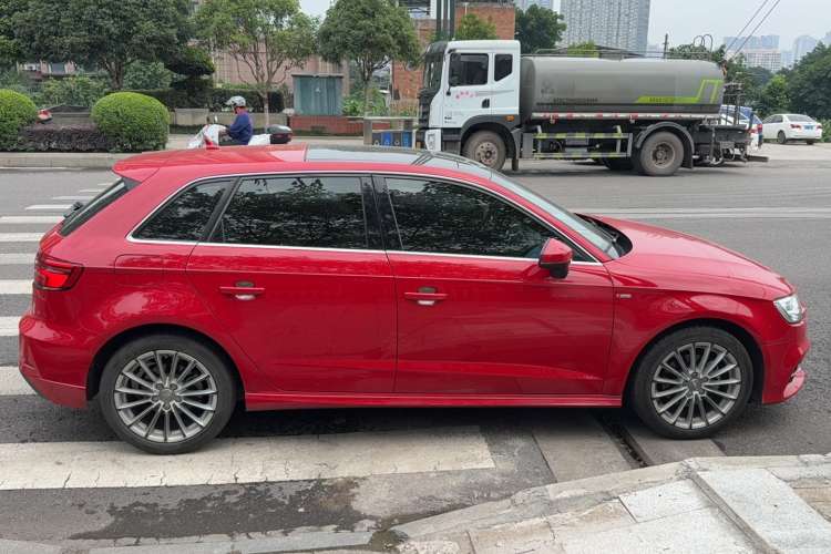 Used Audi A3 2018 30th Anniversary Edition Sportback 35 TFSI Fashion Model
