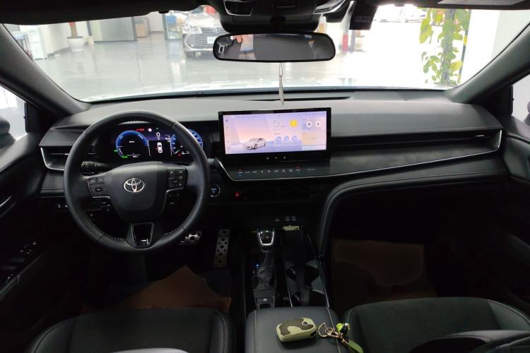 Used Toyota Camry 2024 Dual-Motor 2.0HS Sport Edition