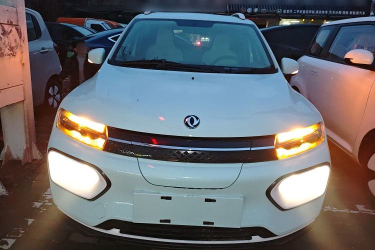 Used Dongfeng NAMMI BOX 2022 Revised Light Wind Edition 201 km Standard Version
