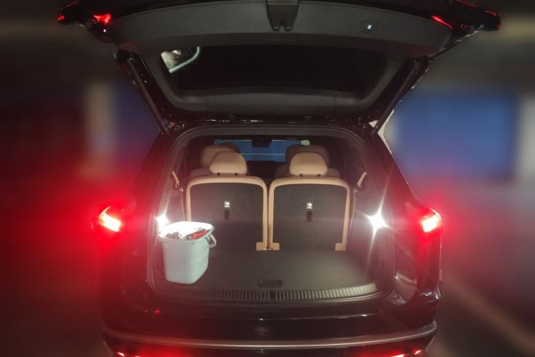 Used ONVO Luxeed L90 2025 Model—Max Six-Seater Version