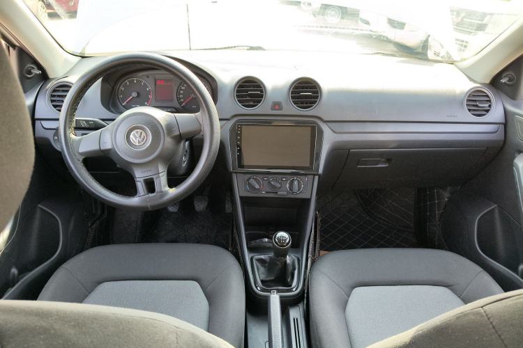 Used Volkswagen Jetta 2015 1.6L Manual Fashion Edition
