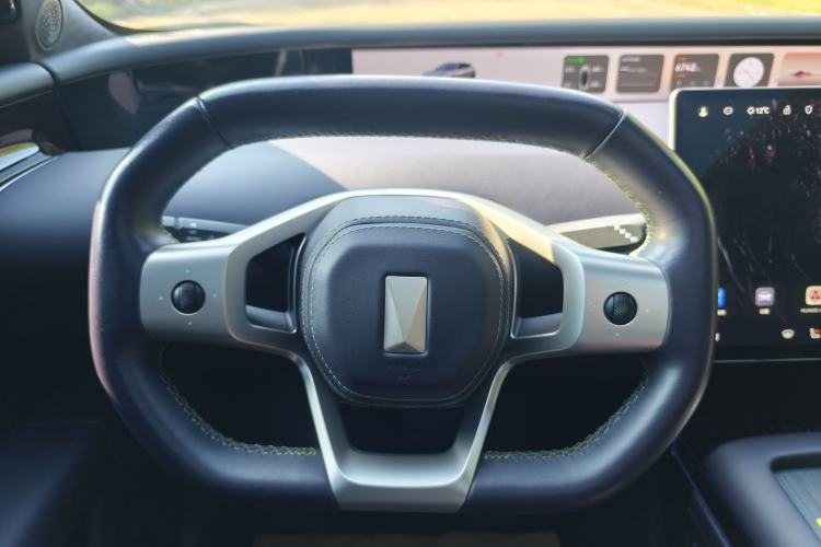 Used  07 2024 Max Extended-Range Edition