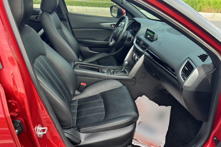 Used Mazda CX-4 2018 2.0L Automatic Two-Wheel Drive Blue Sky Dynamic Version China V Standard
