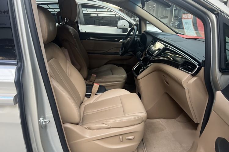 Used Buick GL8 2017 ES 28T Luxury Model China V Standard
