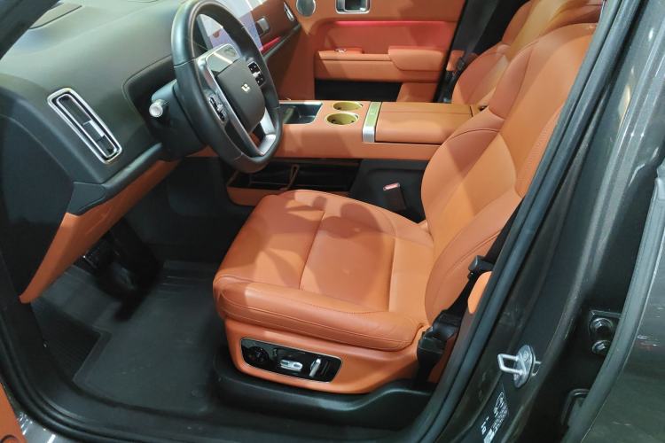 Used Li Auto L8 2023 Pro Model
