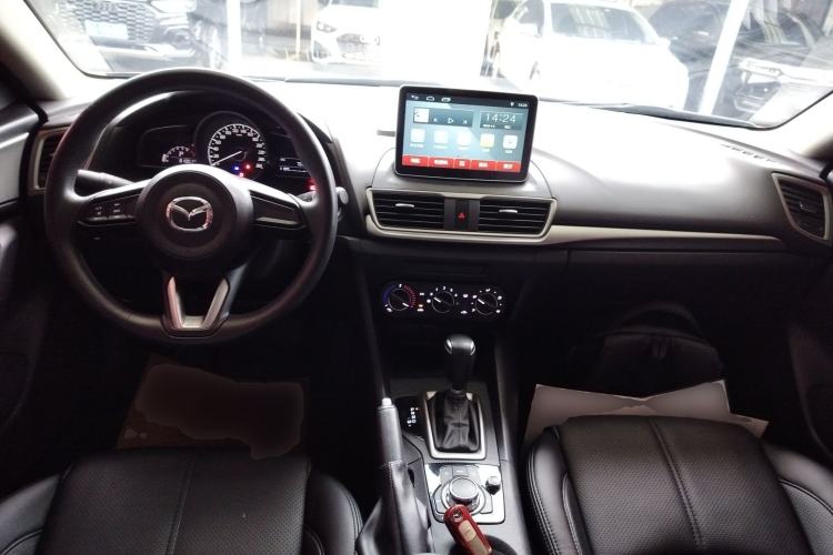 Used Mazda Mazda 3 Axela 2017 Hatchback 1.5L Automatic Comfort Model Emission Standard China V