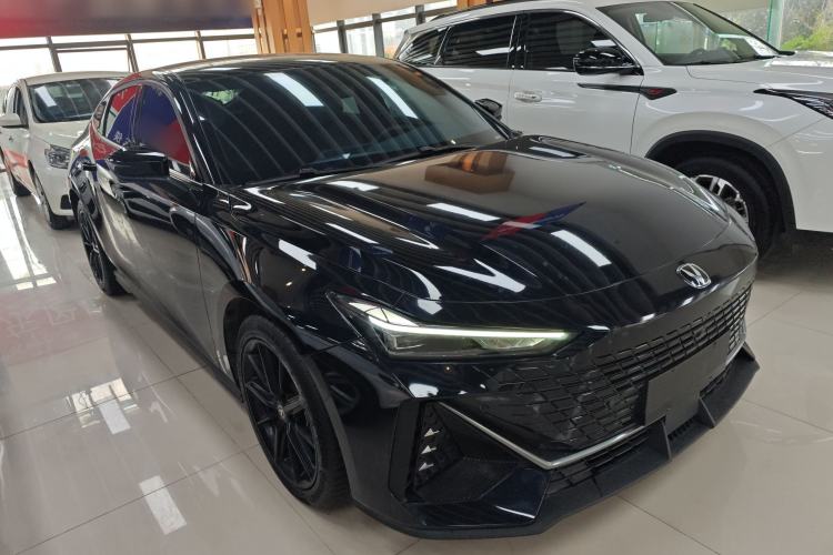 Used Changan UNI-V 2022 1.5T Prestige Version