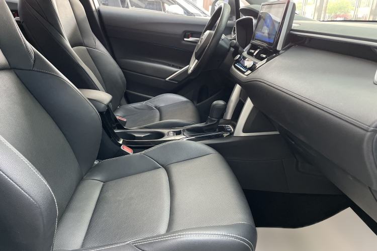 Used Toyota FRONTLANDER 2022 2.0L CVT Luxury PLUS Edition
