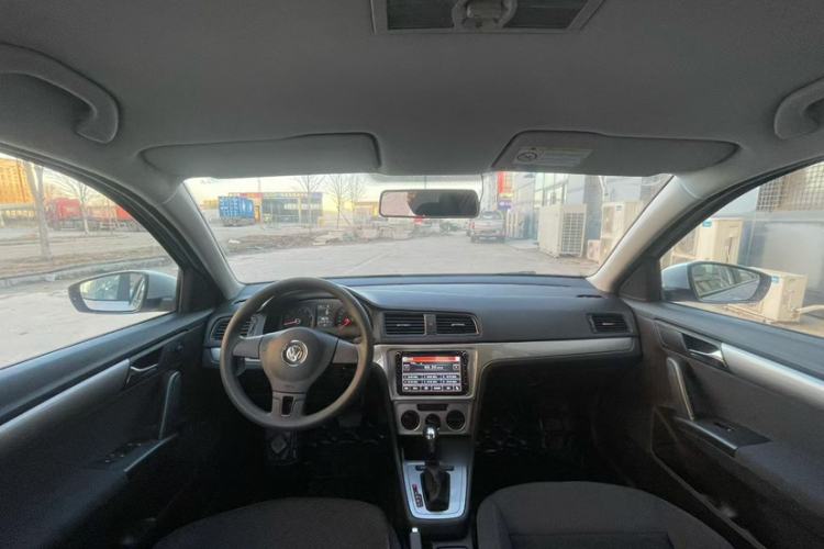 Used Volkswagen Lavida 2013 Revised Classic 1.6L Automatic Fashion Edition