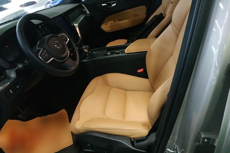 Used Volvo XC60 2019 T5 4x4 Smart Edition China V Standard
