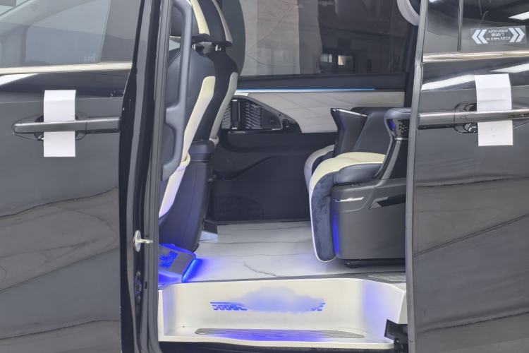 Used GAC Trumpchi M8 2024 Master Series 400T Prestige Edition