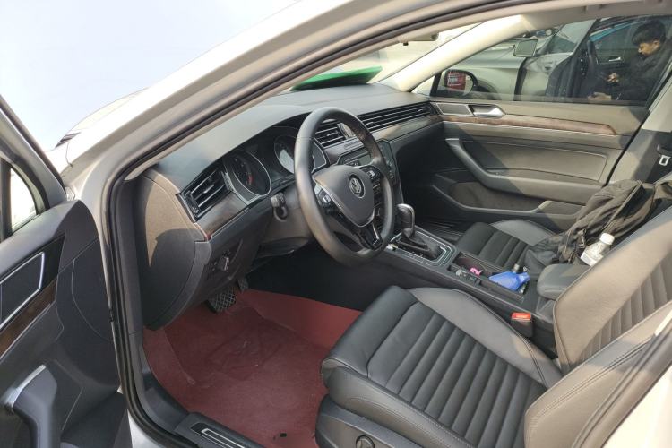 Used Volkswagen Magotan 2019 330TSI DSG Leading Model China VI Standard