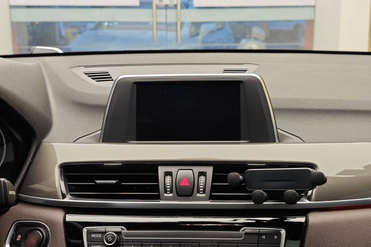 Used BMW X1 2018 sDrive18Li Luxury Model
