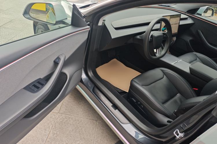 Used Tesla Model 3 2023 Rear-Wheel-Drive Version
