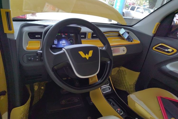 Used Wuling Hongguang MINIEV 2021 Macaron Sandwich Model 170 km Lithium Iron Phosphate