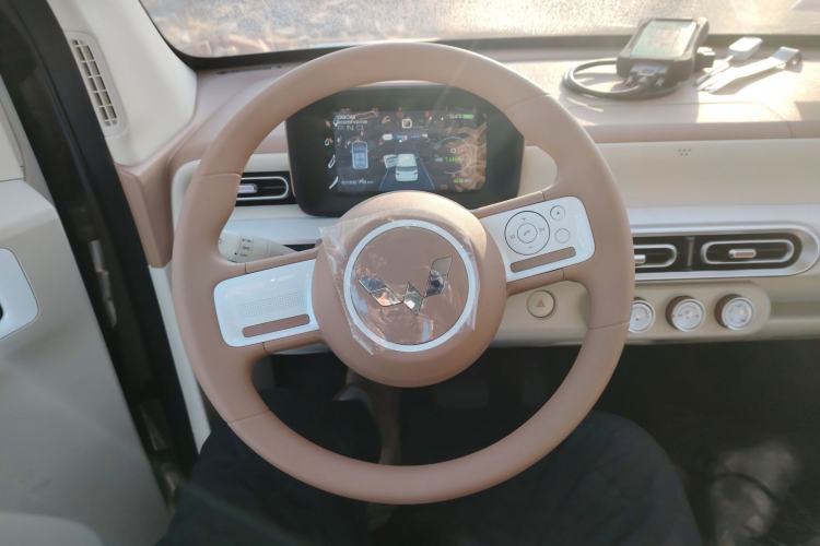 Used Wuling Hongguang MINIEV 2024 3rd Generation 215km Youth Edition
