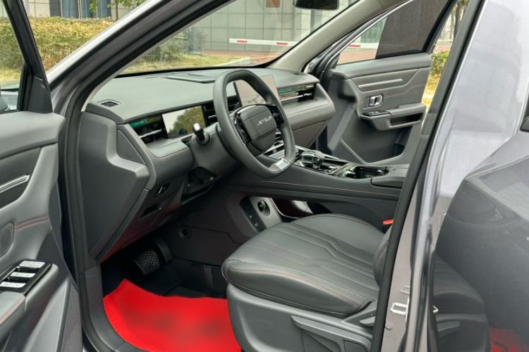 Used JETOUR Dashing 2025 1.5T DCT Luxury Edition
