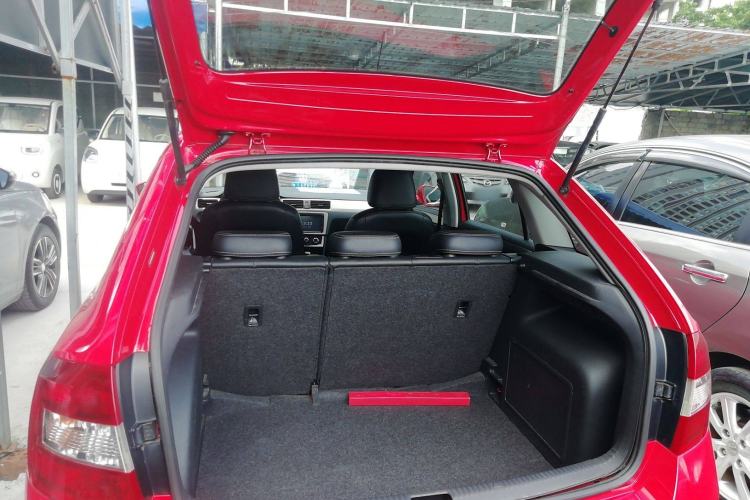 Used Skoda Rapid Spaceback 2016 Revised 1.6L Automatic Chuanxing Version
