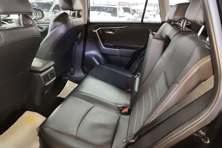 Used Toyota Wildlander 2022 2.0L CVT 4x4 Luxury PLUS Edition