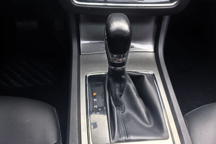 Used Roewe i6 2020 PLUS 1.6L CVT 4G Connected Glory Flagship Edition