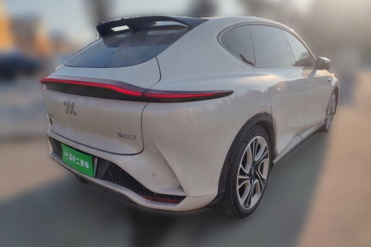 Used  LS7 2023 100kWh Lux All-Wheel-Drive Version