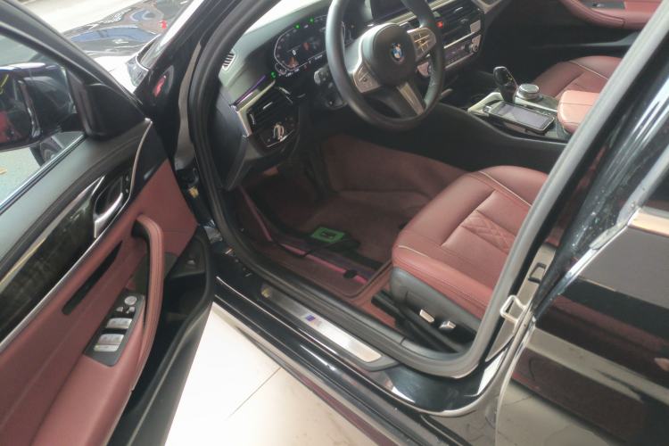 Used BMW 5 Series 2022 Second Facelift 525Li M Sport Package