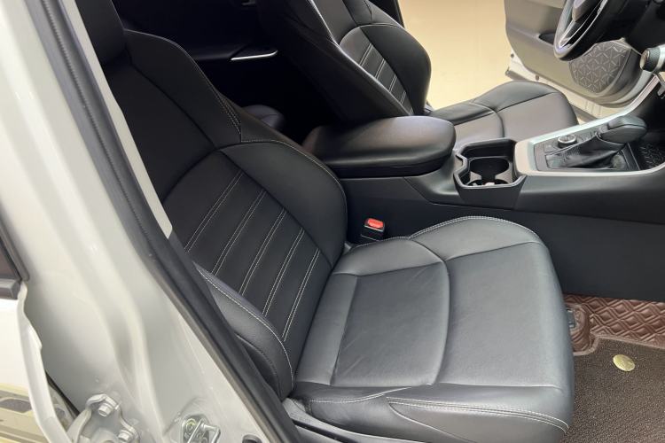 Used Toyota Wildlander 2020 Dual-Motor 2.5L E-CVT Four-Wheel Drive Luxury Edition
