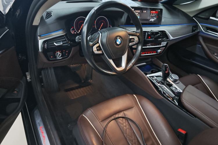 Used BMW 5 Series 2019 Facelifted 530Li Luxury Edition Premium Package
