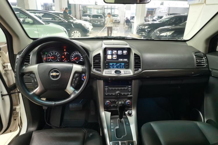 Used Chevrolet Captiva 2014 2.4L 4x4 Flagship Edition 7 Seats